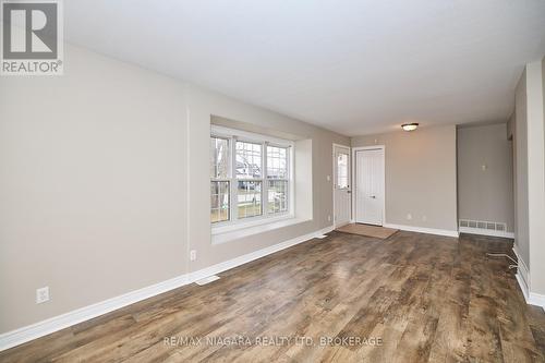 61 Prospect Point Road, Fort Erie (335 - Ridgeway), ON - Indoor Photo Showing Other Room