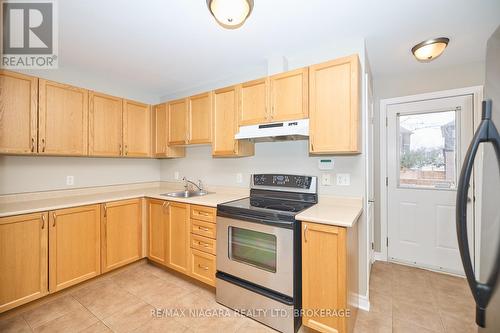 61 Prospect Point Road, Fort Erie (335 - Ridgeway), ON - Indoor Photo Showing Kitchen