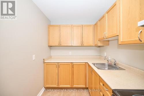 61 Prospect Point Road, Fort Erie (335 - Ridgeway), ON - Indoor Photo Showing Kitchen