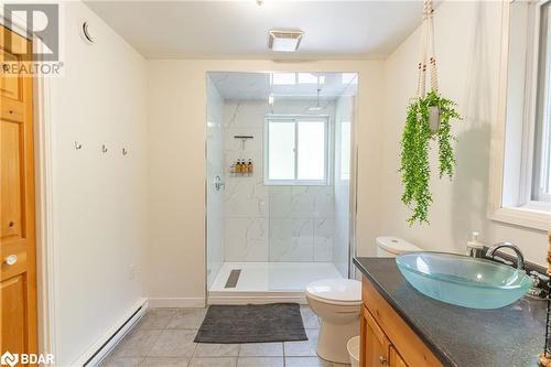 1091 Eashores Road, Haliburton, ON - Indoor Photo Showing Bathroom