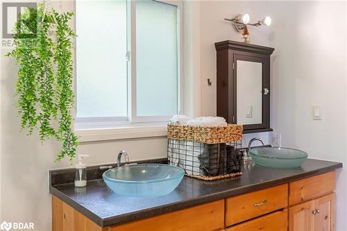 1091 Eashores Road, Haliburton, ON - Indoor Photo Showing Bathroom