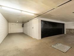 Garage - 