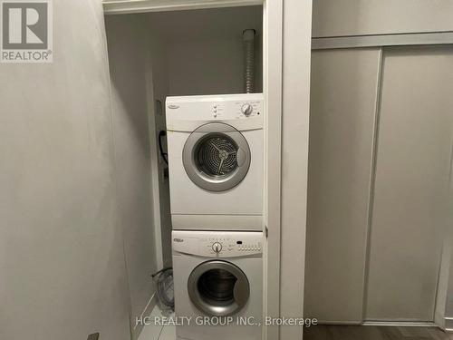 910 - 28 Avondale Avenue, Toronto, ON - Indoor Photo Showing Laundry Room