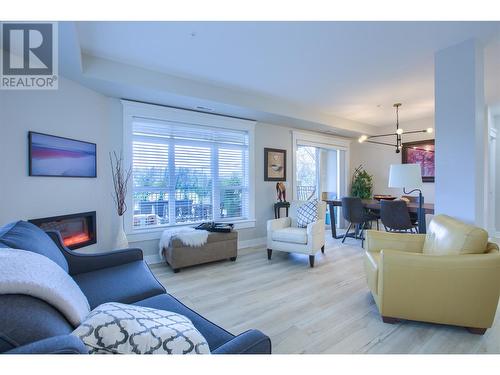 Living Room - 2070 Boucherie Road Unit# 216 Lot# 24, West Kelowna, BC - Indoor Photo Showing Living Room With Fireplace