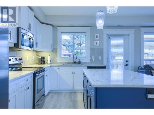 Kitchen - 2070 Boucherie Road Unit# 216 Lot# 24, West Kelowna, BC - Indoor Photo Showing Kitchen With Upgraded Kitchen