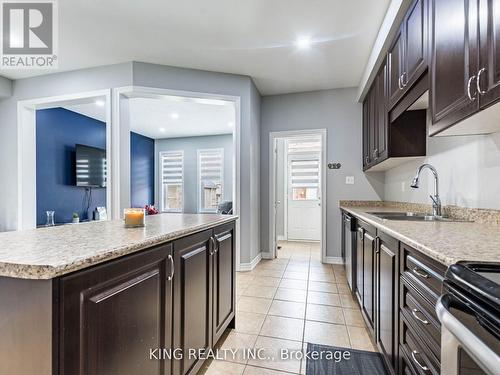 40 Saint Dennis Road, Brampton, ON - Indoor Photo Showing Kitchen With Upgraded Kitchen