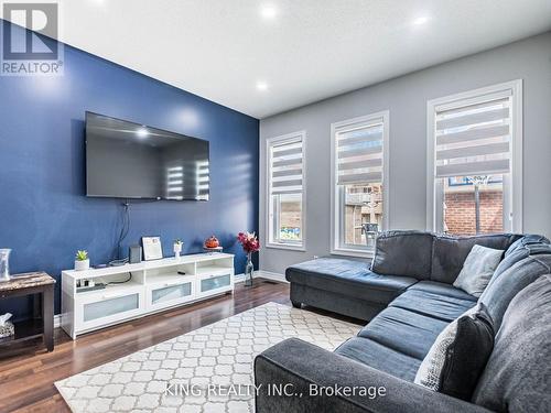 40 Saint Dennis Road, Brampton, ON - Indoor Photo Showing Living Room