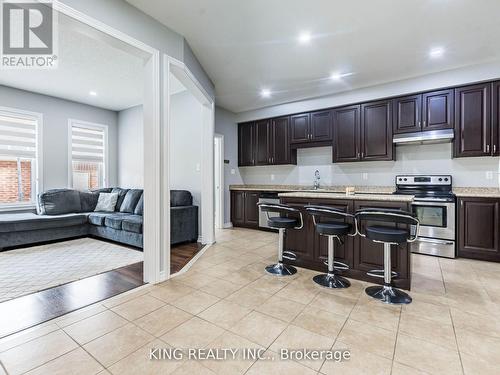 40 Saint Dennis Road, Brampton, ON - Indoor Photo Showing Kitchen With Stainless Steel Kitchen