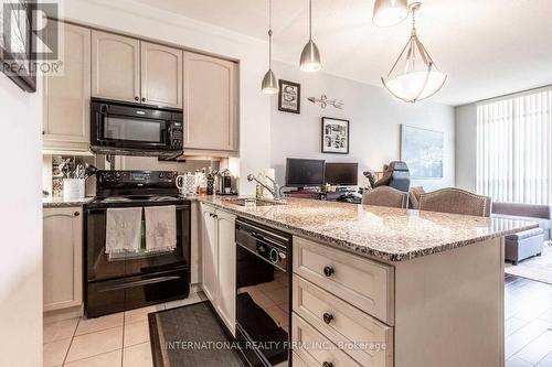 505 - 80 Absolute Avenue, Mississauga, ON - Indoor Photo Showing Kitchen