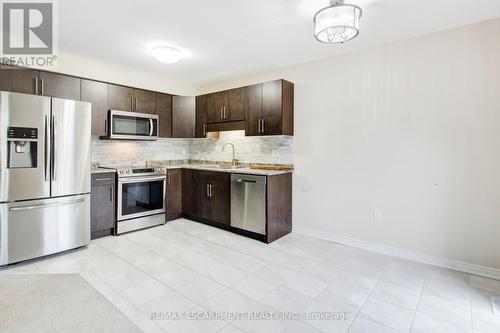 36 - 340 Prospect Point Road N, Fort Erie, ON - Indoor Photo Showing Kitchen