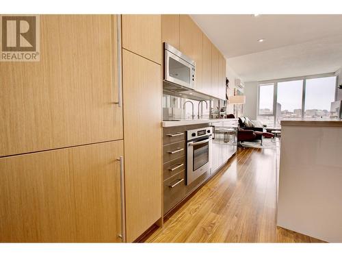 1833 Crowe Street, Vancouver, BC - Indoor Photo Showing Kitchen