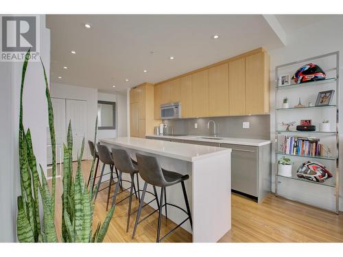 1833 Crowe Street, Vancouver, BC - Indoor Photo Showing Kitchen