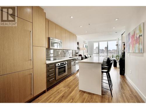 1833 Crowe Street, Vancouver, BC - Indoor Photo Showing Kitchen