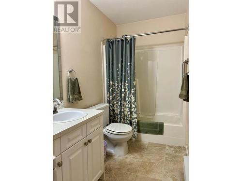 1876 Tranquille Road Unit# 1, Kamloops, BC - Indoor Photo Showing Bathroom