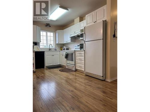 1876 Tranquille Road Unit# 1, Kamloops, BC - Indoor Photo Showing Kitchen