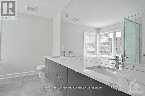 484 Woodland Avenue E, Ottawa, ON - Indoor Photo Showing Bathroom