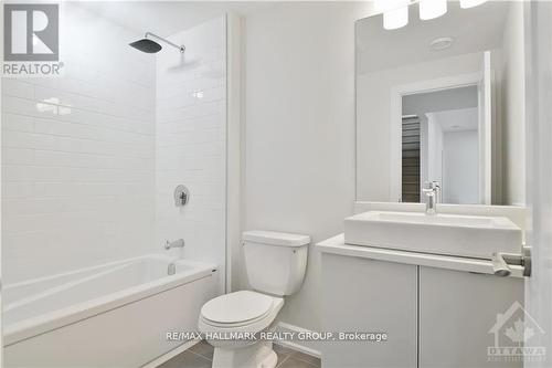 484 Woodland Avenue E, Ottawa, ON - Indoor Photo Showing Bathroom