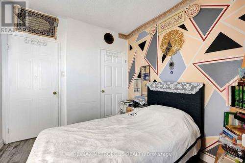 1011 - 410 Mclevin Avenue, Toronto, ON - Indoor Photo Showing Bedroom