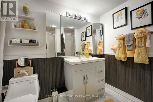 1011 - 410 Mclevin Avenue, Toronto, ON - Indoor Photo Showing Bathroom