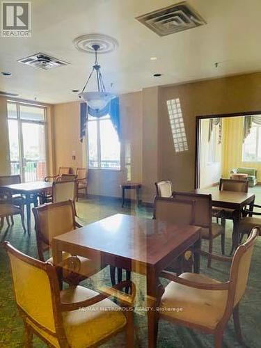 1011 - 410 Mclevin Avenue, Toronto, ON - Indoor Photo Showing Dining Room