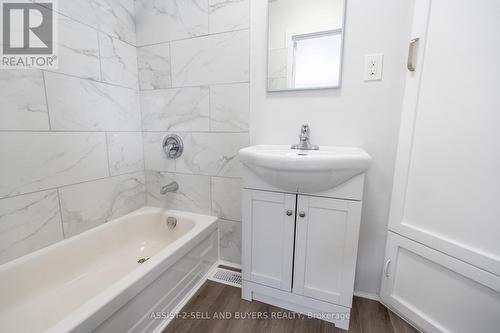 3024 Pitt Street, Cornwall, ON - Indoor Photo Showing Bathroom