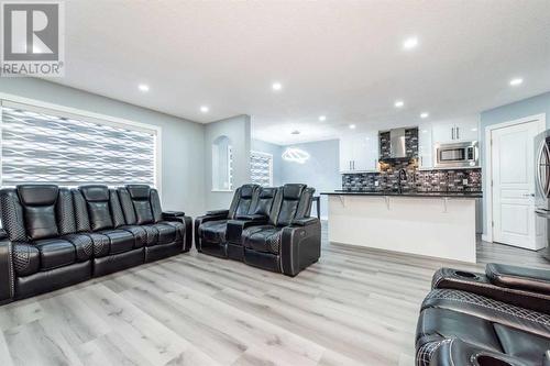 129 Lakeview Inlet, Chestermere, AB - Indoor Photo Showing Living Room