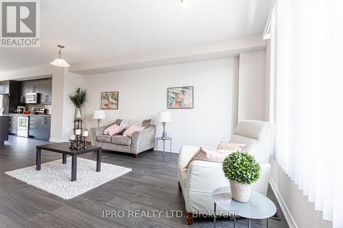 103 - 1890 Rymal Road, Hamilton, ON - Indoor Photo Showing Living Room