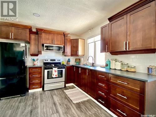 26 Noel Street, Dubuc, SK - Indoor Photo Showing Kitchen