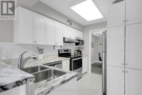 4320 Owl Valley Drive, Ottawa, ON - Indoor Photo Showing Kitchen With Stainless Steel Kitchen With Double Sink With Upgraded Kitchen