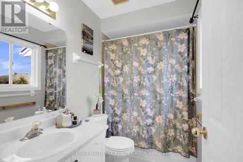 4320 Owl Valley Drive, Ottawa, ON - Indoor Photo Showing Bathroom