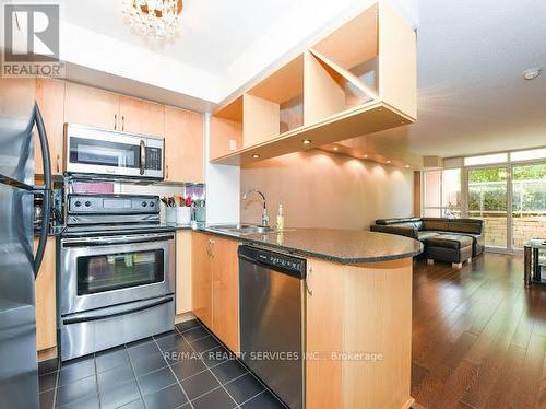 405 - 4080 Living Arts Drive, Mississauga, ON - Indoor Photo Showing Kitchen With Stainless Steel Kitchen