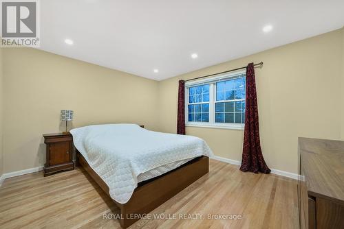 417 Stillmeadow Circle, Waterloo, ON - Indoor Photo Showing Bedroom