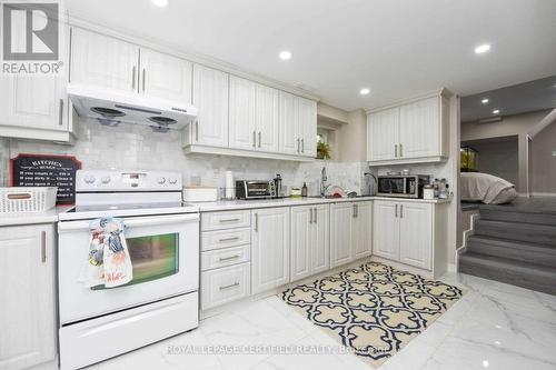 87 Newlyn Crescent, Brampton, ON - Indoor Photo Showing Kitchen