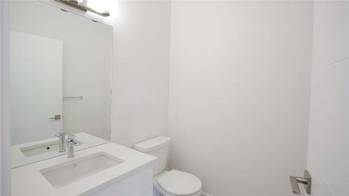 110 Meadowlands Drive, Winnipeg, MB - Indoor Photo Showing Bathroom