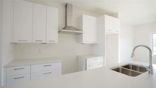 110 Meadowlands Drive, Winnipeg, MB - Indoor Photo Showing Kitchen With Double Sink