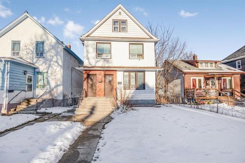 321 Cathedral Avenue, Winnipeg, MB - Outdoor With Facade