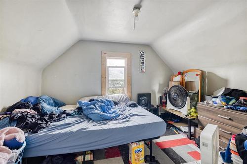 321 Cathedral Avenue, Winnipeg, MB - Indoor Photo Showing Bedroom