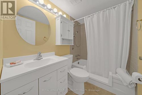 813 - 70 Baif Boulevard, Richmond Hill, ON - Indoor Photo Showing Bathroom