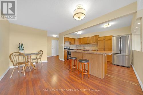 813 - 70 Baif Boulevard, Richmond Hill, ON - Indoor Photo Showing Kitchen