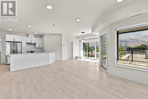 651 Dunes Drive Unit# 102, Kamloops, BC - Indoor Photo Showing Kitchen