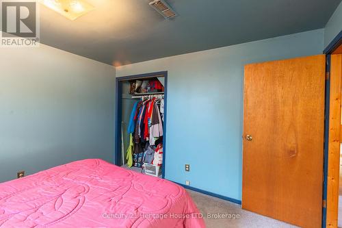 60 Robert Street, Welland (773 - Lincoln/Crowland), ON - Indoor Photo Showing Bedroom