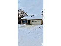 235 GRAND MEADOW CR NW  Edmonton, AB T6L 1W9