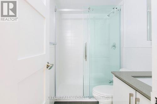 311 - 10 Shallmar Boulevard, Toronto, ON - Indoor Photo Showing Bathroom