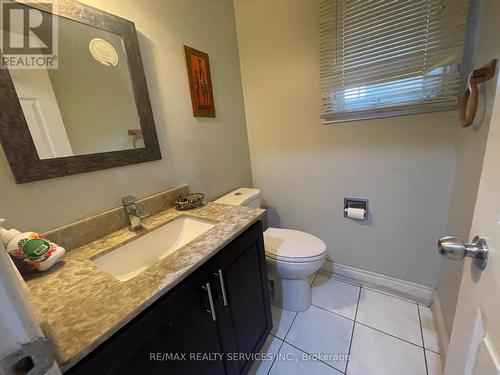 42 Broad Oak Court, Brampton, ON - Indoor Photo Showing Bathroom