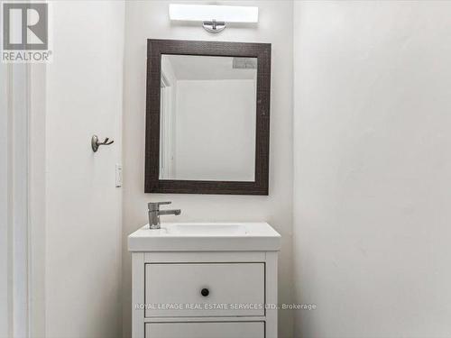 22 - 242 Lakeport Road, St. Catharines, ON - Indoor Photo Showing Bathroom