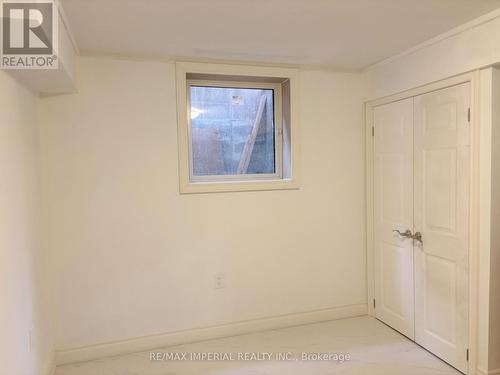 36 Pale Moon Crescent, Toronto, ON - Indoor Photo Showing Other Room