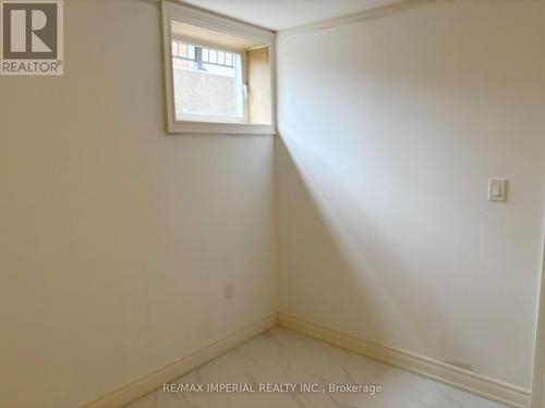 36 Pale Moon Crescent, Toronto, ON - Indoor Photo Showing Other Room