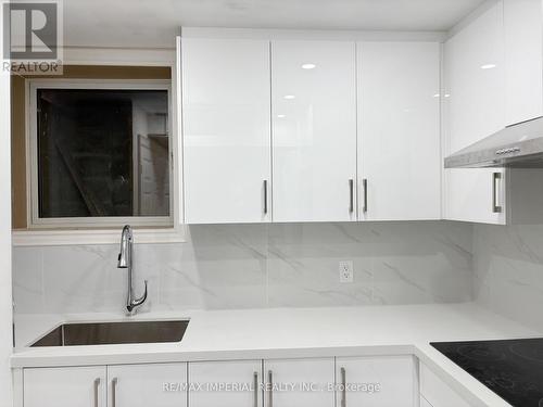 36 Pale Moon Crescent, Toronto, ON - Indoor Photo Showing Kitchen