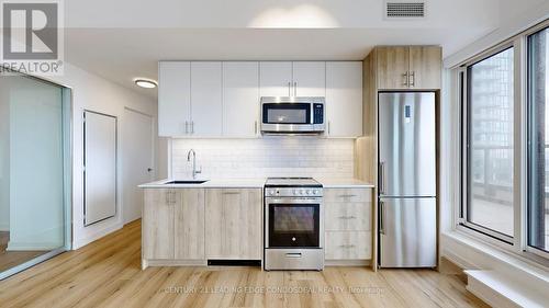 908 - 1195 The Queensway Street, Toronto, ON - Indoor Photo Showing Kitchen