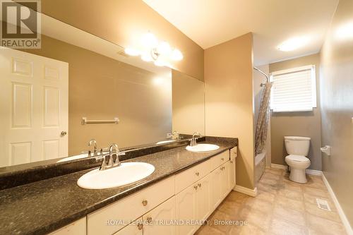 78 Ashley Crescent, London, ON - Indoor Photo Showing Bathroom